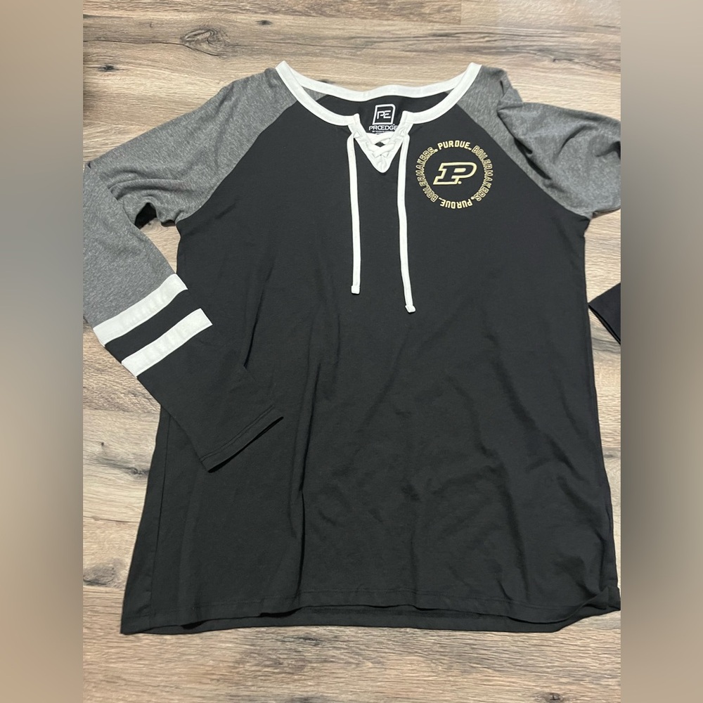 NWT Purdue Boilermaker’s Pro Edge Black Relaxed Tie Front  Top